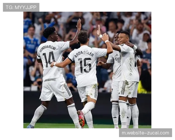 皇马阿隆索三中卫实验面临边路防守漏洞挑战