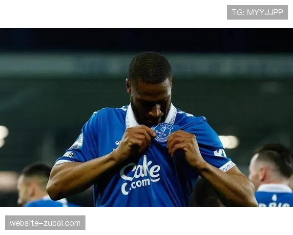 阿森纳青训产品获信任,19岁斯凯利出任左后卫迎考验 阿森纳青训产品获信任,19岁斯凯利出任左后卫迎考验